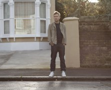 Clip : Damon Albarn – Lonely Press Play